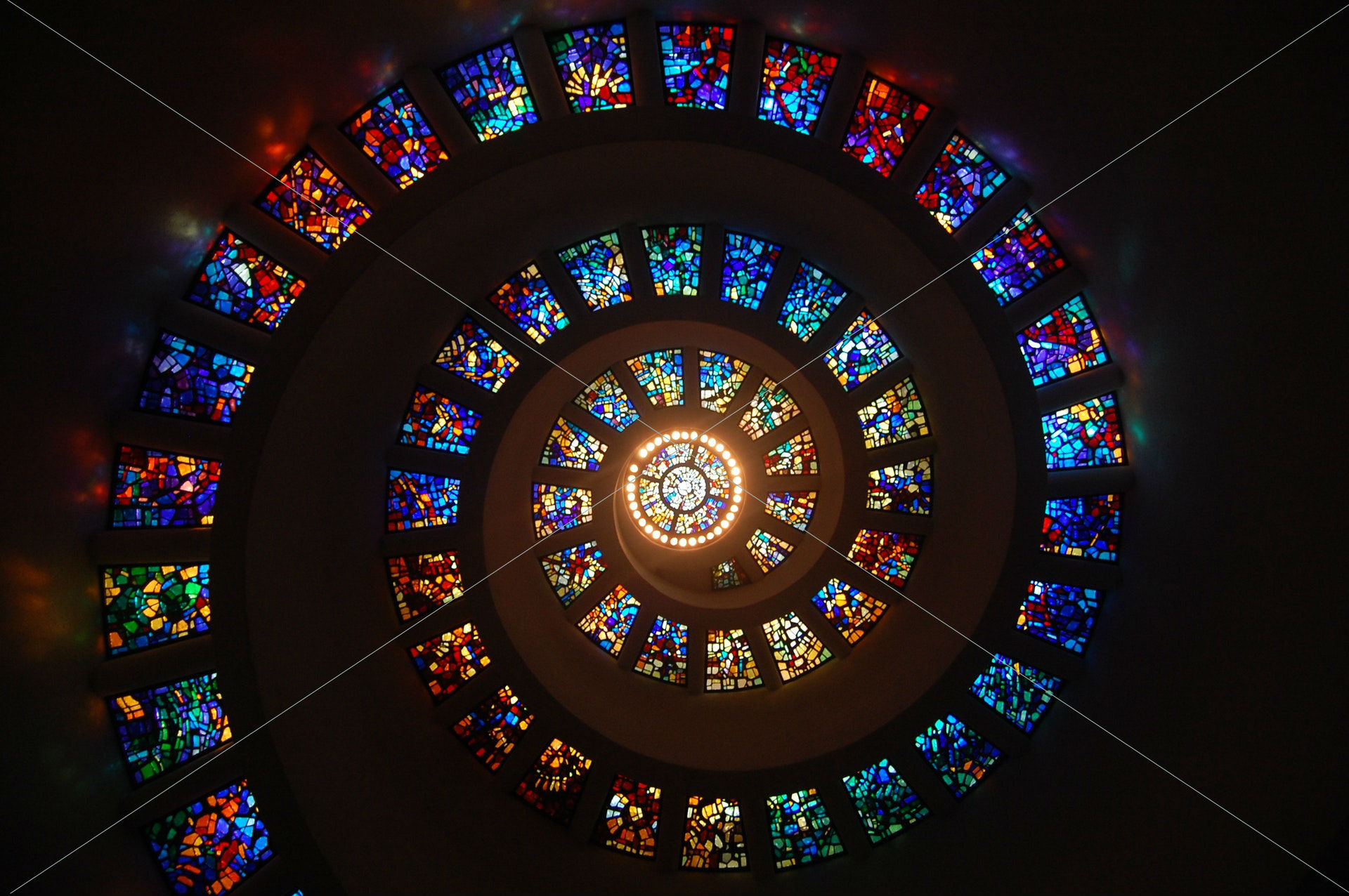 stained-glass-spiral-circle-pattern-1